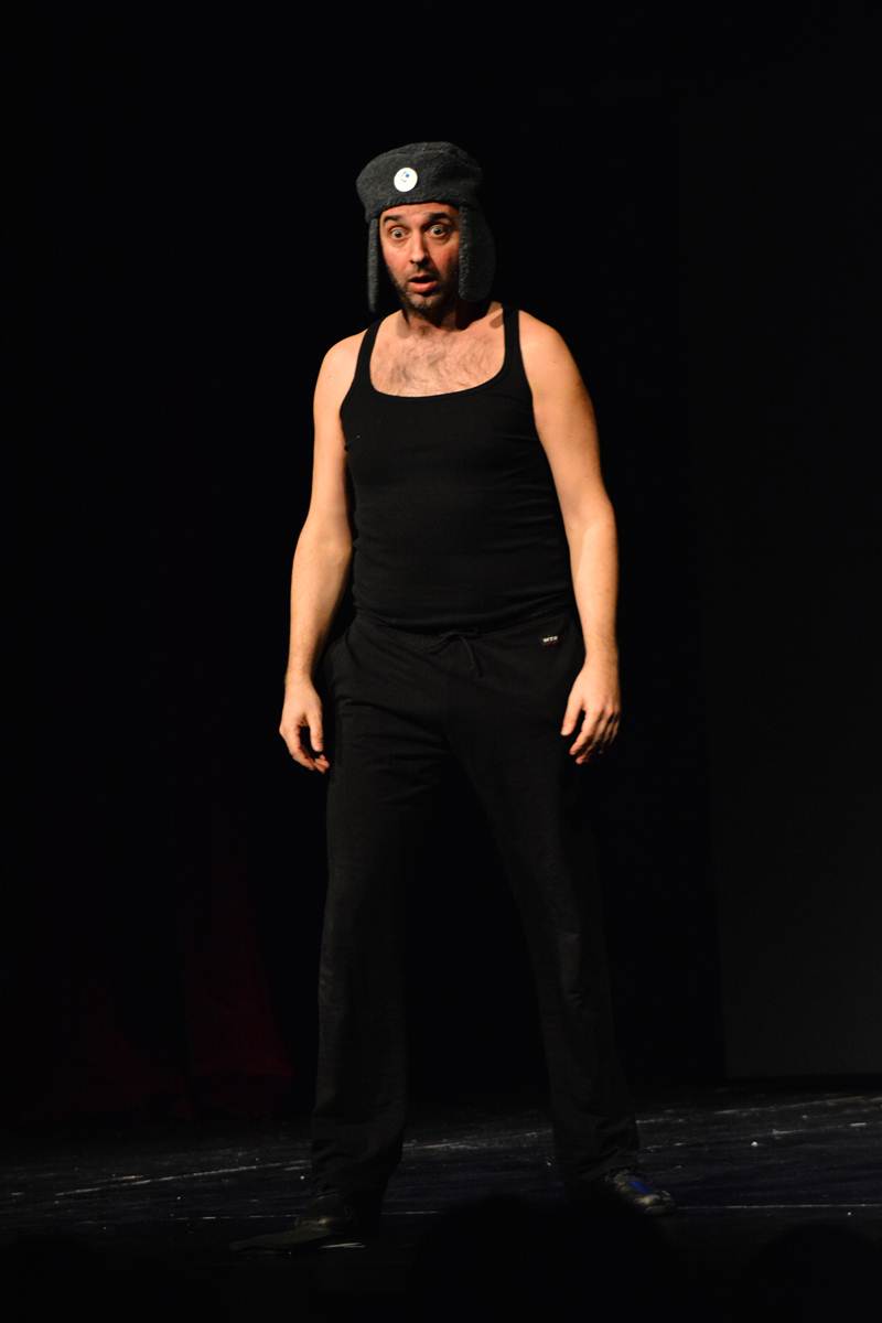 Predstava “Njuške” u HNK Zadar, foto: Iva Perinčić Predstava “Njuške” u HNK Zadar, foto: Iva Perinčić