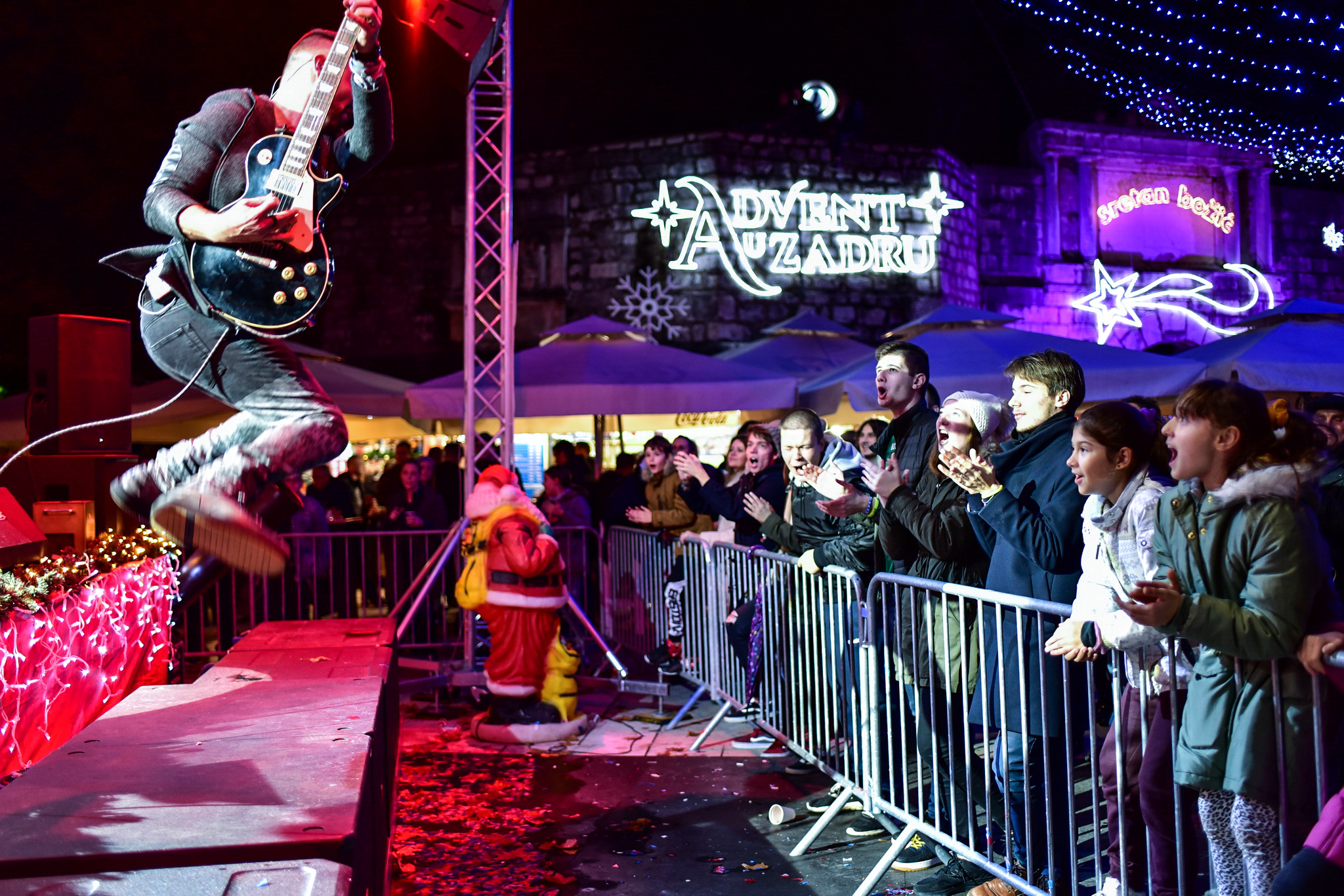 Vatra @ Advent u Zadru Vatra @ Advent u Zadru