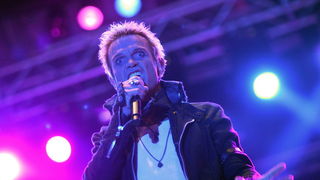 Zagreb, 220610.
Na Jarunu se od 21.-23.06. odrzava glazbeni spektakl T-Mobile INmusic festival na kojem ce nastupiti mnogobrojni izvodjaci kako iz zemlje tako i svijeta.
Danas se odrzao drugi dan.
Na slici: Billy Idol.
Foto: Neja Markicevic / CROPIX Zagreb, 220610.
Na Jarunu se od 21.-23.06. odrzava glazbeni spektakl T-Mobile INmusic festival na kojem ce nastupiti mnogobrojni izvodjaci kako iz zemlje tako i svijeta.
Danas se odrzao drugi dan.
Na slici: Billy Idol.
Foto: Neja Markicevic / CROPIX