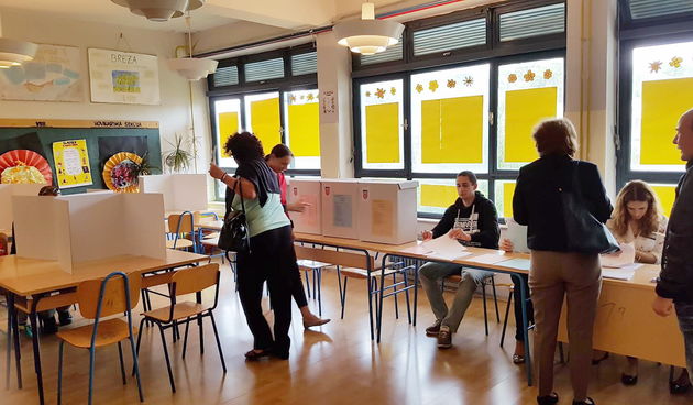 Lokalni izbori 2017. – Glasovanje u OŠ Šimuna Kožićića Benje
