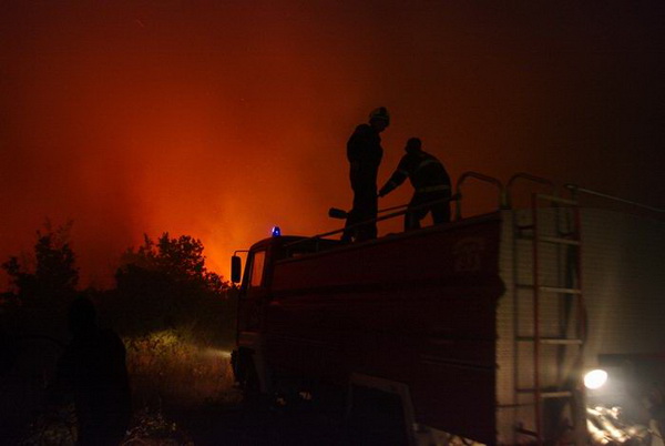Vatrogasci gase pozar u Policima, Foto: Zdenko Knezevic