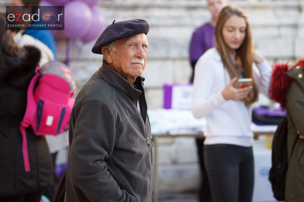 Zadarski Palčići pustili u zrak stotine ljubičastih balona