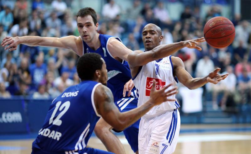 U KC Drazen Petrovic odigrana utakmica poluzavrsnice doigravanja KK Cibona – KK Zadar 87-81. Photo: Slavko Midzor/PIXSELL U KC Drazen Petrovic odigrana utakmica poluzavrsnice doigravanja KK Cibona – KK Zadar 87-81. Photo: Slavko Midzor/PIXSELL