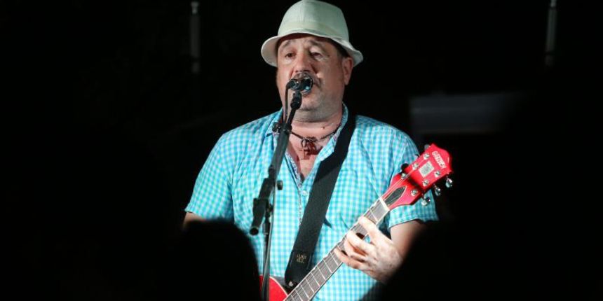 22.08.2013., Zadar – Glazbenik Neno Belan nastupio je u Ledana baru u Zadru pred mnogobrojnim obozavateljima. Photo: Filip Brala/PIXSELL 22.08.2013., Zadar – Glazbenik Neno Belan nastupio je u Ledana baru u Zadru pred mnogobrojnim obozavateljima. Photo: Filip Brala/PIXSELL