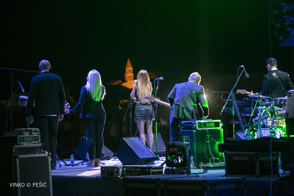 Severina oduševila nastupom na bazenu Ilirije u Biogradu na Moru