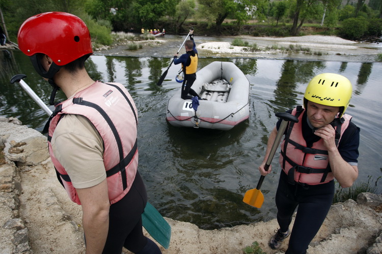 Obrovac, 300411.
6. hrvatska rafting regata Zrmanja 2011. ove godine odrzana je 29. i 30. travnja na rijeci Zrmanji. Organizator regate je Riva rafting centar d.o.o., putnicka agencija iz Obrovca, a suorganizatori su Hrvatski kajakaski savez, Hrvatska tur