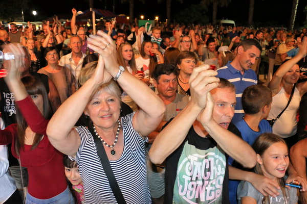 Jasmin Stavros na Viru