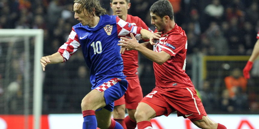 Istanbul, 111111.Turk Telekom Arena.Dodatna kvalifikacijska nogometna utakmica za plasman na Europsko prvenstvo, Turska – Hrvatska.Na slici: Luka Modric.Foto: Josko Ponos / CROPIX Istanbul, 111111.Turk Telekom Arena.Dodatna kvalifikacijska nogometna utakmica za plasman na Europsko prvenstvo, Turska – Hrvatska.Na slici: Luka Modric.Foto: Josko Ponos / CROPIX