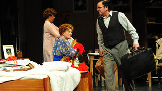 Zadar, 18.02.2013. snimio: Nenad Marčev
premijera HNK Zadar
Nikolaj Koljada: KOKOŠ, komedija
redatelj: Dražen Ferenčina
Igraju: Jasna Ančić, Tamara Šoletić, Žana Bumber,
Ivica Jončić, Mirko Šatalić,
Vinko Radovčič, Mimi Zadarski, Anto Zadar, 18.02.2013. snimio: Nenad Marčev
premijera HNK Zadar
Nikolaj Koljada: KOKOŠ, komedija
redatelj: Dražen Ferenčina
Igraju: Jasna Ančić, Tamara Šoletić, Žana Bumber,
Ivica Jončić, Mirko Šatalić,
Vinko Radovčič, Mimi Zadarski, Anto