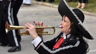 Karnevalska povorka krenula je s Branimirove obale prema Poluotoku. Photo: Dino Stanin/PIXSELL