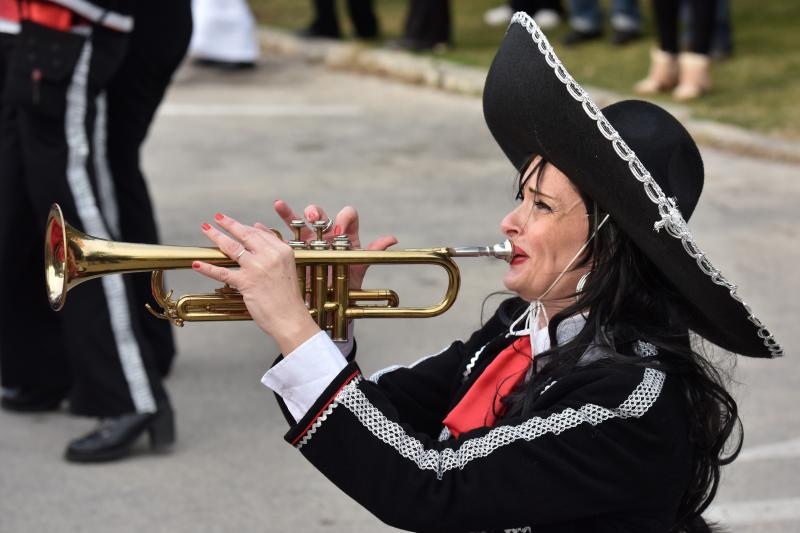 Karnevalska povorka krenula je s Branimirove obale prema Poluotoku. Photo: Dino Stanin/PIXSELL