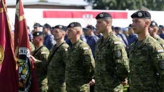 Svečano postrojavanje na stadionu u Kranjčevićevoj u povodu Dana Oružanih snaga Republike Hrvatske. Foto. PIXSELL Svečano postrojavanje na stadionu u Kranjčevićevoj u povodu Dana Oružanih snaga Republike Hrvatske. Foto. PIXSELL