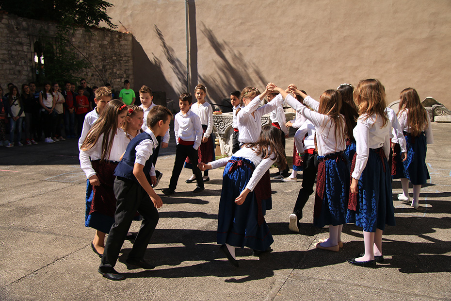 OŠ Zadarski otoci: “Igrajmo se igrajmo-igre dida moga”