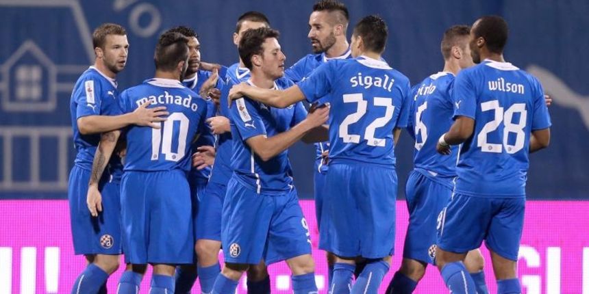 05.10.2014., Zagreb – Stadion Maksimir, Zagreb – MAXtv 1. HNL, 11. kolo, GNK Dinamo – HNK Lokomotiva. Photo: Sanjin Strukic/PIXSELL 05.10.2014., Zagreb – Stadion Maksimir, Zagreb – MAXtv 1. HNL, 11. kolo, GNK Dinamo – HNK Lokomotiva. Photo: Sanjin Strukic/PIXSELL