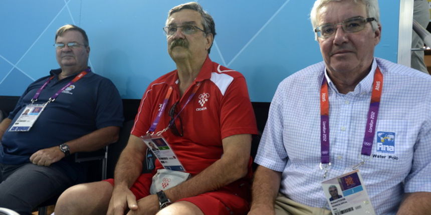 London, Velika Britanija, 290712.
Vaterpolo Arena.
Hrvatska muska vaterpolo reprezentacija igra utakmicu 1. kola u skupini A protiv Grcke tijekom Olimpijskih igara u Londonu.
Na fotografiji: kaznjeni izbornik Ratko Rudic odgledao je utakmicu na tribini u London, Velika Britanija, 290712.
Vaterpolo Arena.
Hrvatska muska vaterpolo reprezentacija igra utakmicu 1. kola u skupini A protiv Grcke tijekom Olimpijskih igara u Londonu.
Na fotografiji: kaznjeni izbornik Ratko Rudic odgledao je utakmicu na tribini u