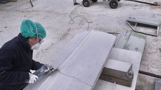 Mladi europski kipari stigli u Imotski, punom parom rade spomenik kultnom Mercedesu Mladi europski kipari stigli u Imotski, punom parom rade spomenik kultnom Mercedesu