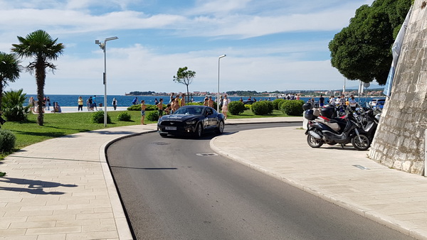 Pink Wing, jedinstvena gastro-turistička karavana luksuznih automobila gostovala je u Zadru na Pozdravu suncu. Foto: Mladen Malik