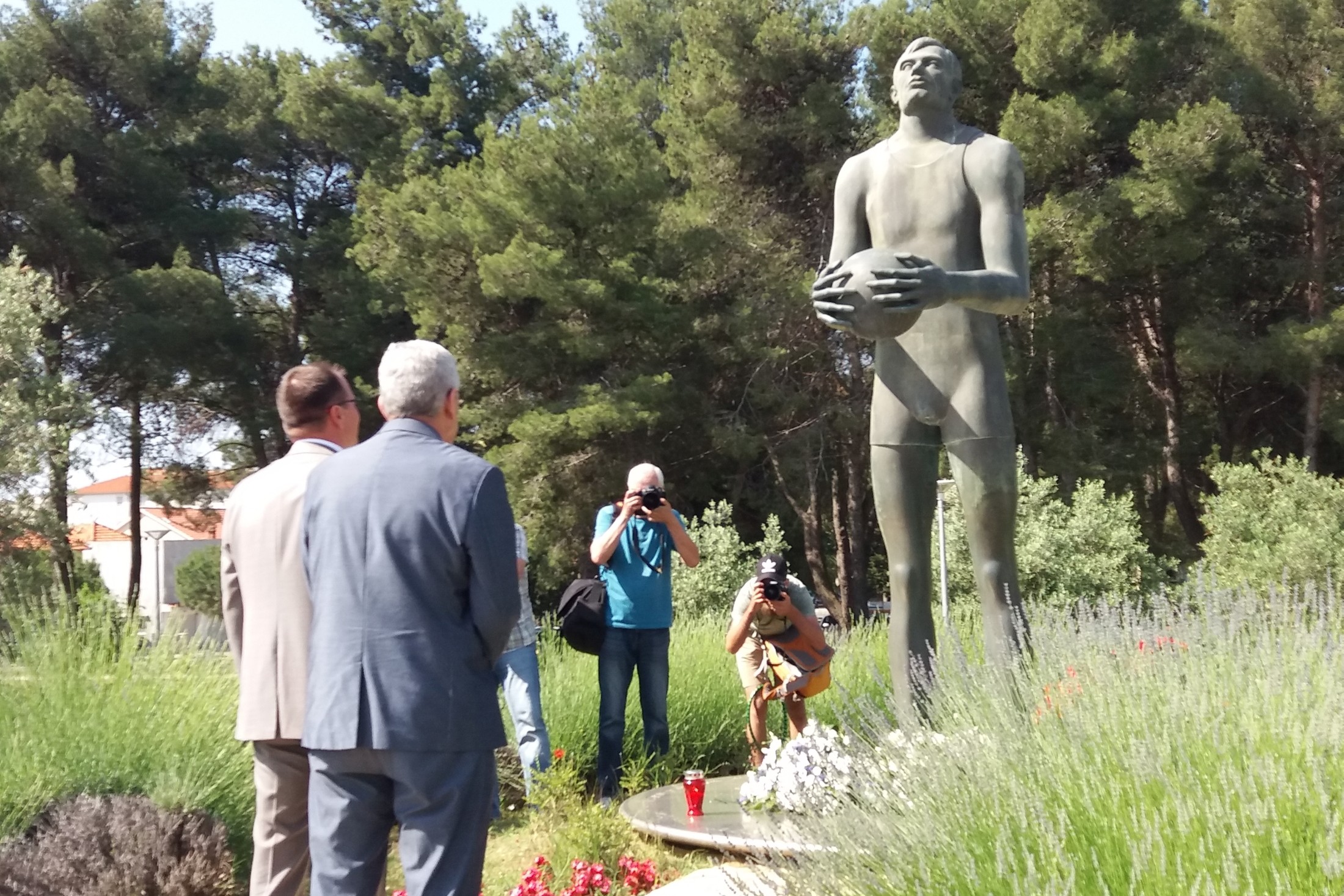 23. obljetnica smrti Krešimira Ćosića 23. obljetnica smrti Krešimira Ćosića