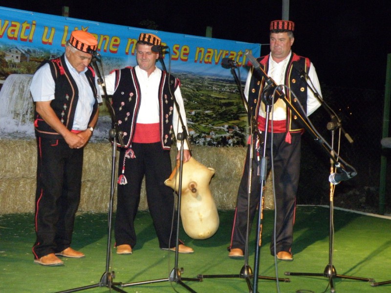 Lišane Ostrovičke: 1. Večer ojkanja “Od Sinja do Nina i Brinja”, Foto: Marko Mane Ledenko
