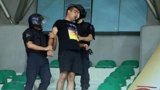 Intervencija policije na tribini s navijačima Zadra na utakmici Cibone i Zadra (80-71). Photo: Goran Stanzl/PIXSELL Intervencija policije na tribini s navijačima Zadra na utakmici Cibone i Zadra (80-71). Photo: Goran Stanzl/PIXSELL