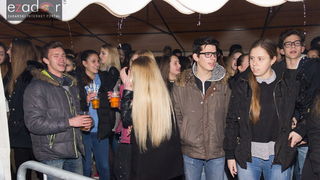 Humanitarni koncert “ZaDar Anđeli” održan je pod šatorom u u dvorištu Gimnazije Jurja Barakovića u Perivoju Vladimira Nazora