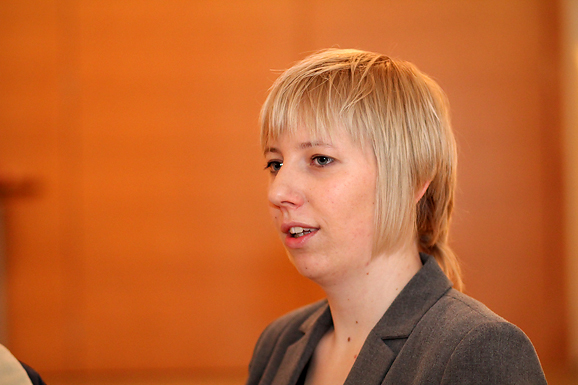 Prva samostalna izložba Ive Perinčić ” Čarolija Kazališta lutaka “