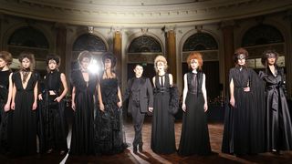 Modni spektakl Hippy Gardena