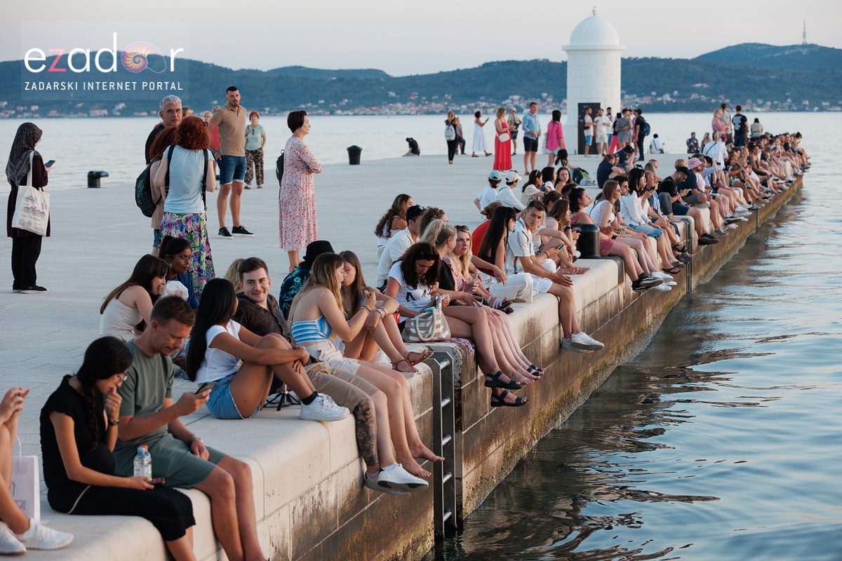 Večernji đir po gradu 18. lipnja 2024. Večernji đir po gradu 18. lipnja 2024.