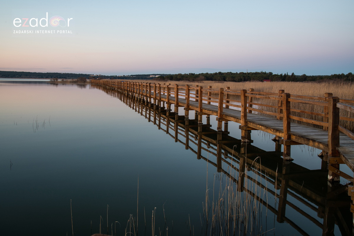 Nedjeljno svitanje na Vranskom jezeru Nedjeljno svitanje na Vranskom jezeru