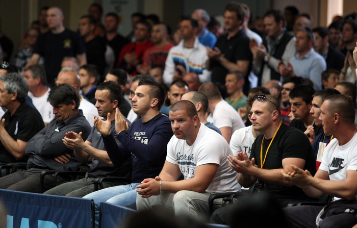 Zadar, 210413.
Dvorana Kresimira Cosica. Prvenstvo Hrvatske u boksu. Na fotografiji detalj iz dvorane.
Foto: Jure Miskovic / CROPIX Zadar, 210413.
Dvorana Kresimira Cosica. Prvenstvo Hrvatske u boksu. Na fotografiji detalj iz dvorane.
Foto: Jure Miskovic / CROPIX