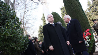 Image 1040133 (auto)