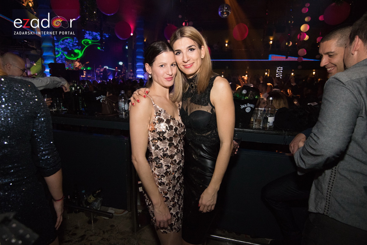 Ludnica u Saturnusu: Najbolji doček u svemiru i šire Ludnica u Saturnusu: Najbolji doček u svemiru i šire