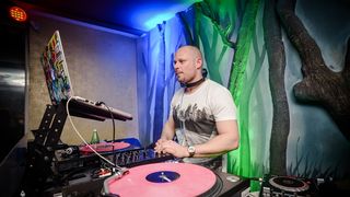 Subotnji party u Svarog baru