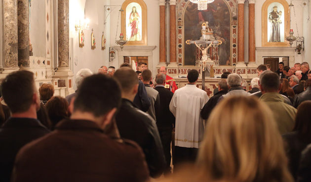 Tradicionalna procesija Velikog petka u sv. Roku