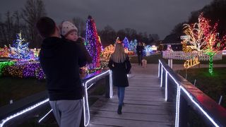 Još raskošnije izdanje: pogledajte kako izgleda Božićna priča obitelji Salaj gdje je ove godine zasjalo rekordnih 2.5 milijuna lampica