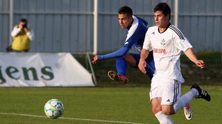 Zadar, 101112.Nogometni stadion Stanovi.MAXtv Prva liga 15. kolo. Nogometna utakmica Nk Zadar – Nk Slaven Belupo. Na fotografiji: igrac Zadra (plavi) Sime Grzan.Foto: Jure Miskovic / CROPIX