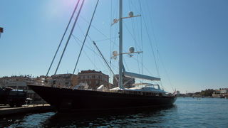Jedrenjak Salute i superhajta Anna u zadarskoj marini, Foto: Mladen Malik Jedrenjak Salute i superhajta Anna u zadarskoj marini, Foto: Mladen Malik