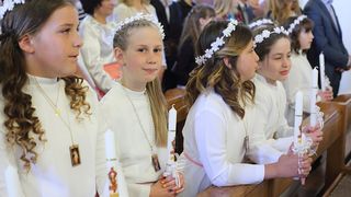 Bibinje: Sakrament Svete potvrde u župnoj crkvi Bibinje: Sakrament Svete potvrde u župnoj crkvi