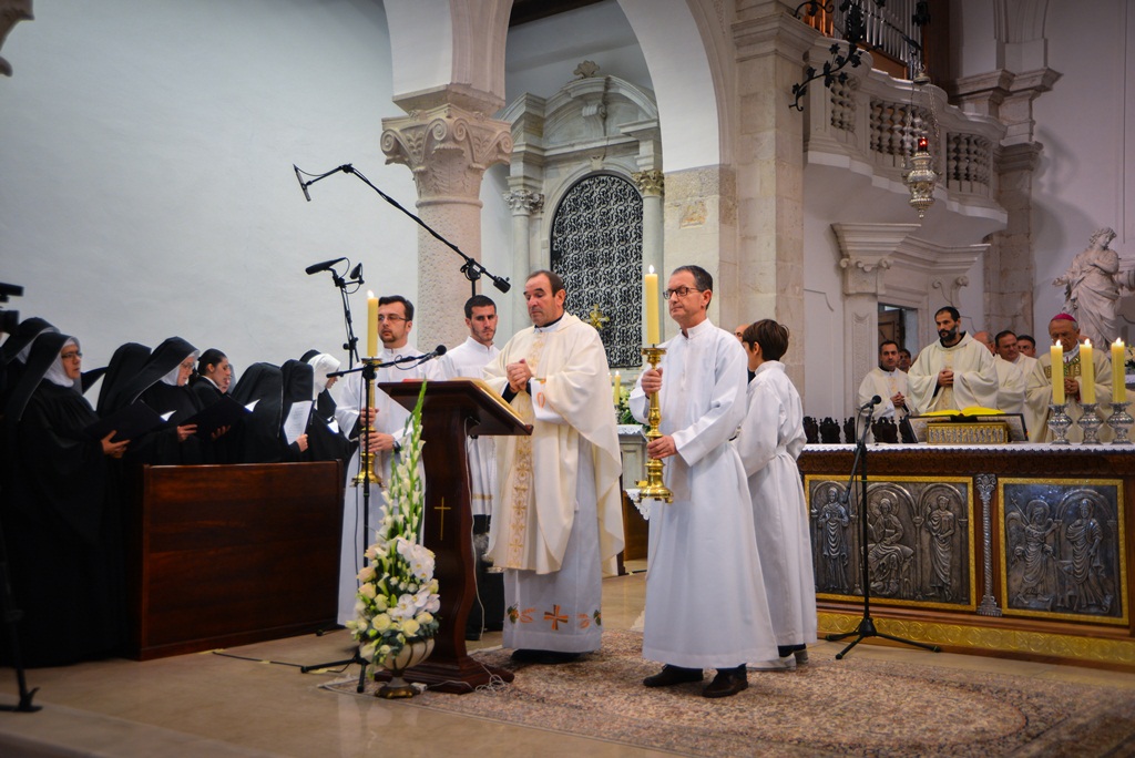 Nadbiskup Puljić predvodio svečano misno slavlje u crkvi. sv. Marije u sklopu obilježavanja 950. obljetnice spomena samostana. Foto: Iva Perinčić