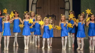 HNK Zadar: Bajka.hr Plesne udruge Gesta, Foto: Željko Karavida HNK Zadar: Bajka.hr Plesne udruge Gesta, Foto: Željko Karavida