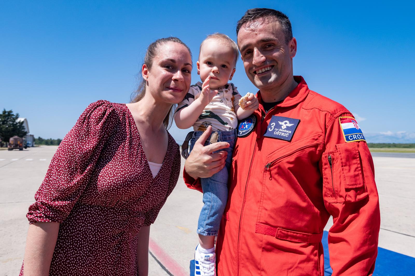 Krila Oluje predstavila novi letački program i dva nova člana