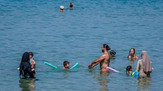 Uvala Lovrečina: Egzotična pješčana oaza na Braču u kojoj su uživali i stari Rimljani Uvala Lovrečina: Egzotična pješčana oaza na Braču u kojoj su uživali i stari Rimljani