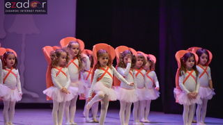 Predstava “Odgojoj” Plesne udruge Gesta u HNK Zadar