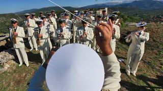 Knin, 050811.
Podizanjem zastave na Kninskoj tvrdjavi i postrojavanjem vojnih snaga na nogometnom igralistu obiljezena je 16. obljetnica VRO Oluja, Dan pobjede i domovinske zahvalnosti i Dan hrvatskih branitelja.
Na fotografiji: orkestar oruzanih snaga Re Knin, 050811.
Podizanjem zastave na Kninskoj tvrdjavi i postrojavanjem vojnih snaga na nogometnom igralistu obiljezena je 16. obljetnica VRO Oluja, Dan pobjede i domovinske zahvalnosti i Dan hrvatskih branitelja.
Na fotografiji: orkestar oruzanih snaga Re