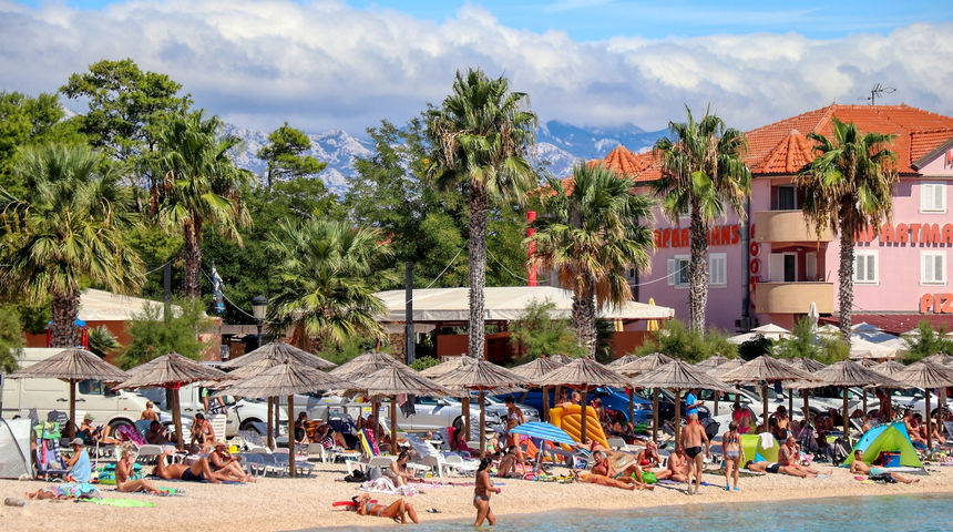 vir turizam virska plaža ljeto kupanje sunčanje vir turizam virska plaža ljeto kupanje sunčanje