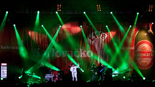 Karlovacko live: Halid Beslic i Crvena jabuka u dvorani Kresimir Cosic u Zadru, Foto: Leo Banic Karlovacko live: Halid Beslic i Crvena jabuka u dvorani Kresimir Cosic u Zadru, Foto: Leo Banic