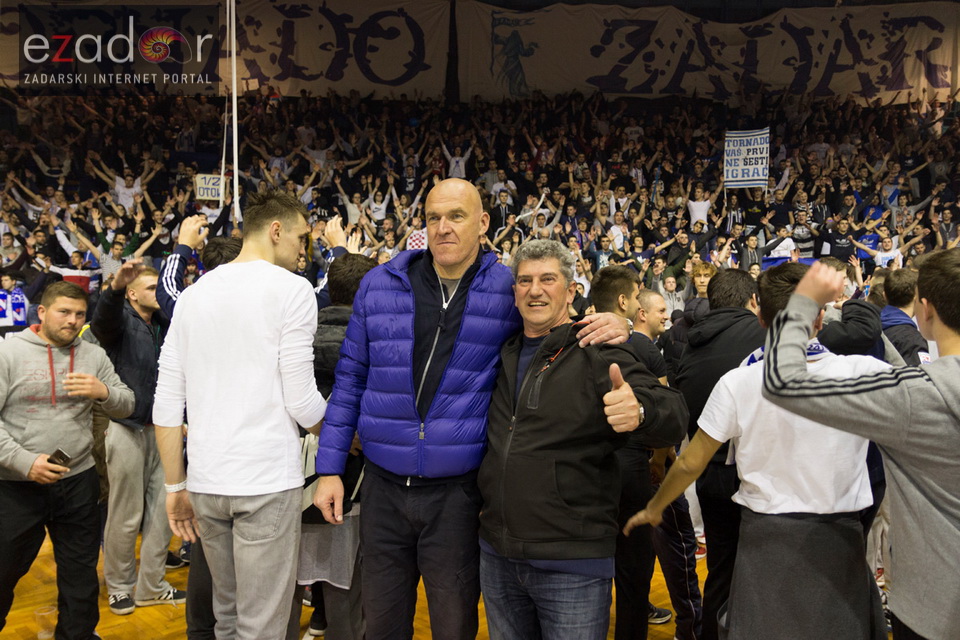 Humanitarno gledanje utakmice Zadar-Cibona (85-84) u Jazinama Humanitarno gledanje utakmice Zadar-Cibona (85-84) u Jazinama