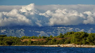 Punta Skala: Sunce tone u beskraj valova