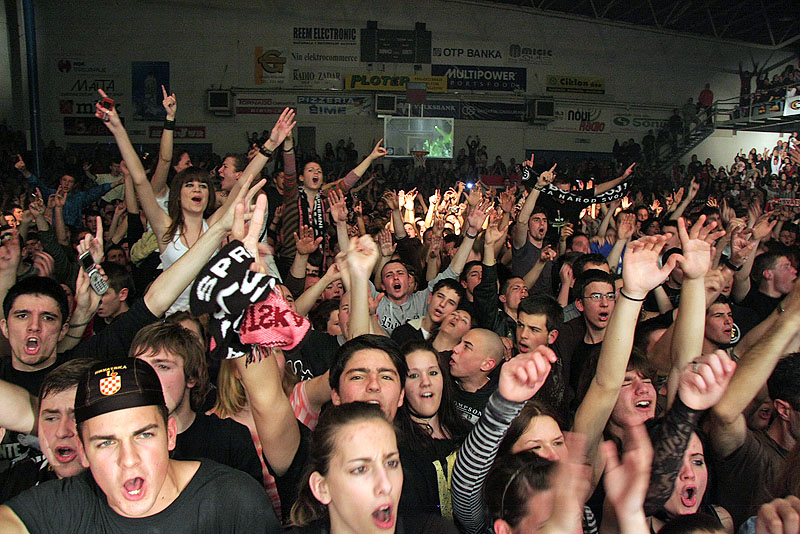 Koncert Thompsona u Jazinama