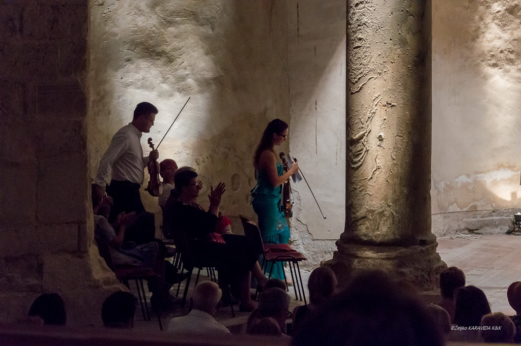 Roman i Milena Simović oduševili koncertom u crkvi Sv. Donata Roman i Milena Simović oduševili koncertom u crkvi Sv. Donata